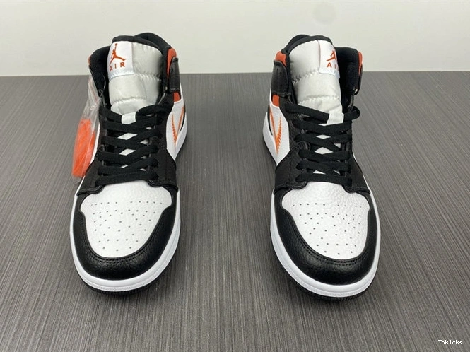 Rep TBK WellDesigned 3700 Zig Zag Jordan1 Mid DN4929- 1026